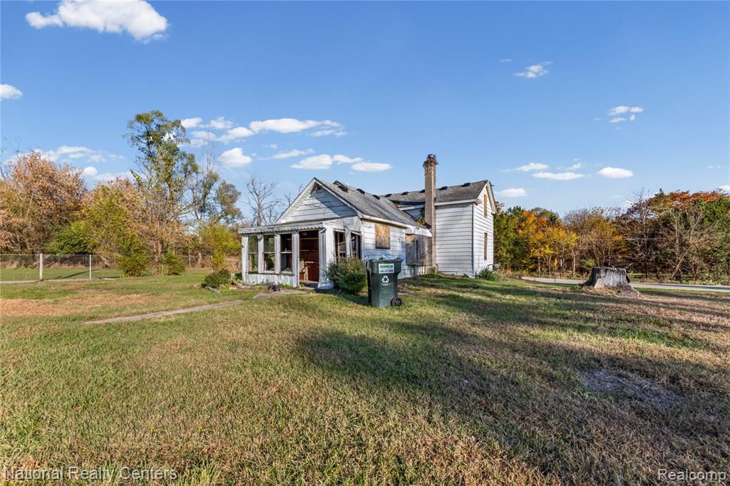 8292 Pettysville Road Pinckney, MI 48169 - Photo 12 of 16
