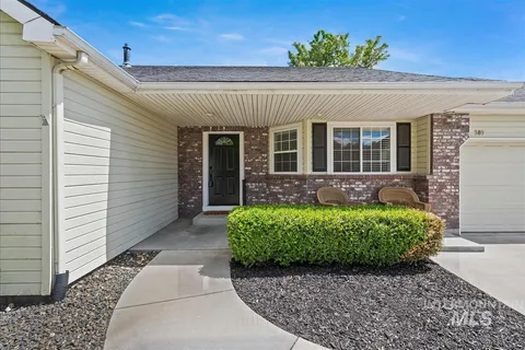 $585,000 | 389 West Bosanka Drive, Eagle, ID 83616