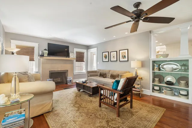 $1,575,000 | 441 33rd Street, West Palm Beach, FL 33407