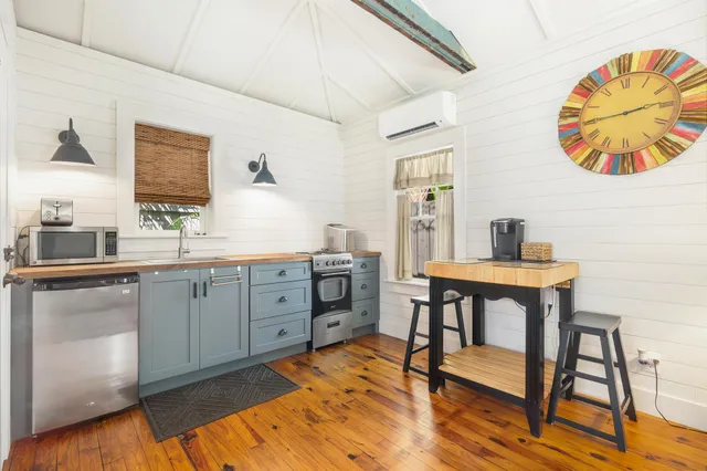 $1,575,000 | 441 33rd Street, West Palm Beach, FL 33407