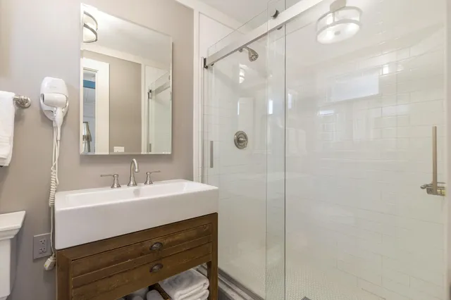 $1,575,000 | 441 33rd Street, West Palm Beach, FL 33407