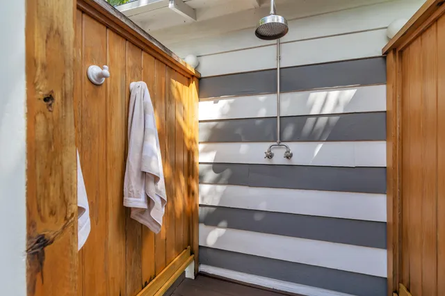 $1,575,000 | 441 33rd Street, West Palm Beach, FL 33407