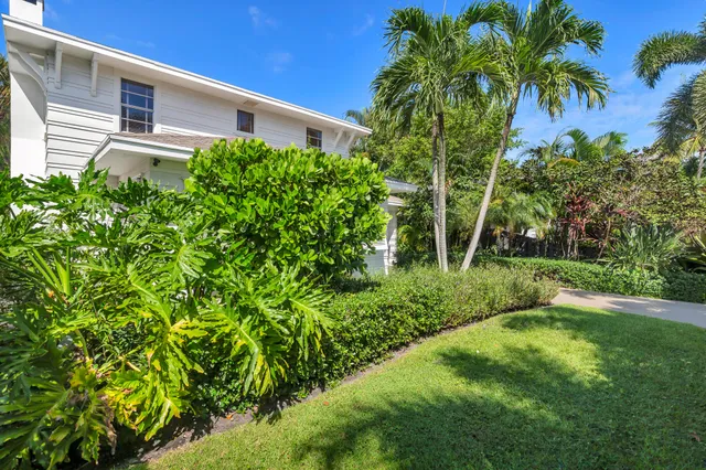 $1,575,000 | 441 33rd Street, West Palm Beach, FL 33407