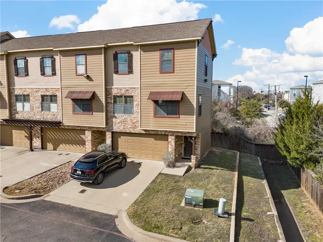 $235,000 | 2410 2nd Street South, Unit 1272, Waco, TX 76706