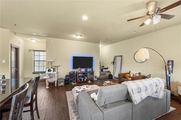 $235,000 | 2410 2nd Street South, Unit 1272, Waco, TX 76706