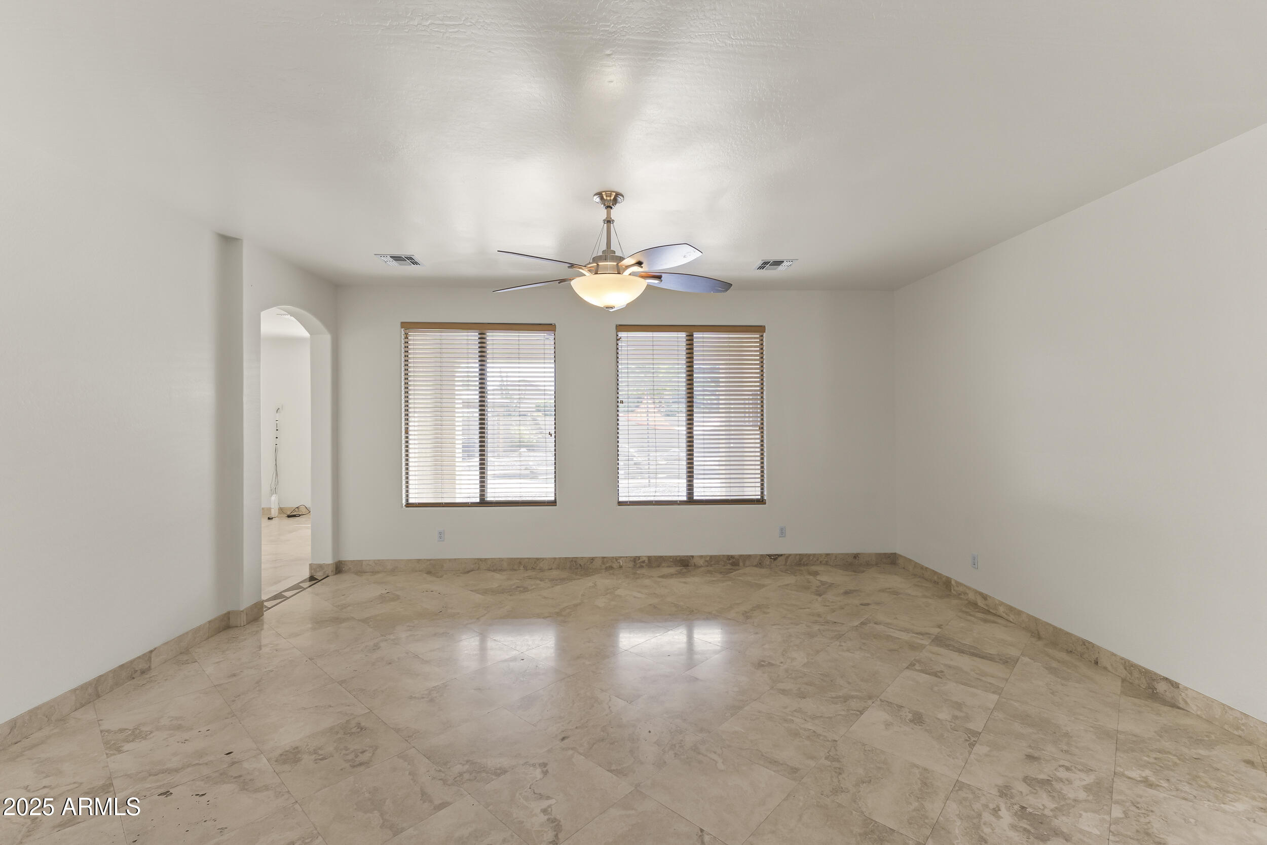 14089 West Charter Oak Road Surprise, AZ 85379 - Photo 8 of 34 8_08