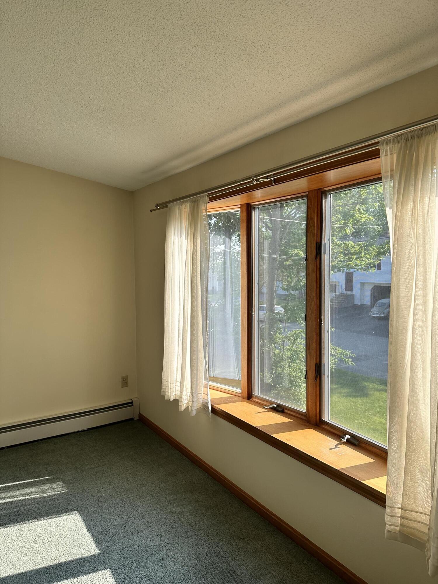 36 Jennifer Lane Bangor, ME 04401 - Photo 8 of 32 IMG_6733