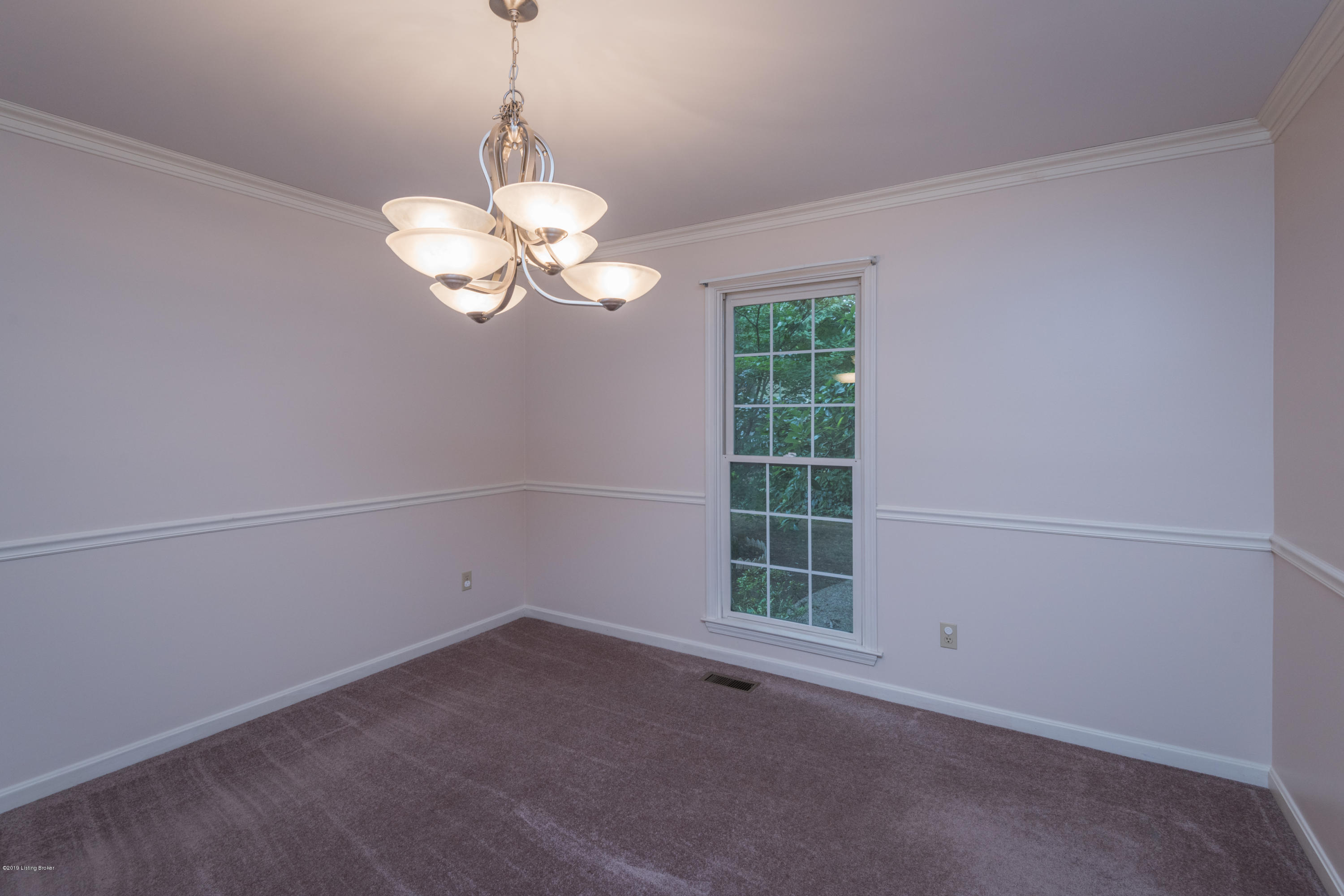 8314 Lacevine Road Louisville, KY 40220 - Photo 15 of 39 Dining room