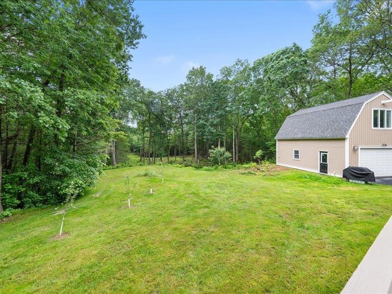 71 Marblehead Road Windham, NH 03087 - Photo 13 of 55