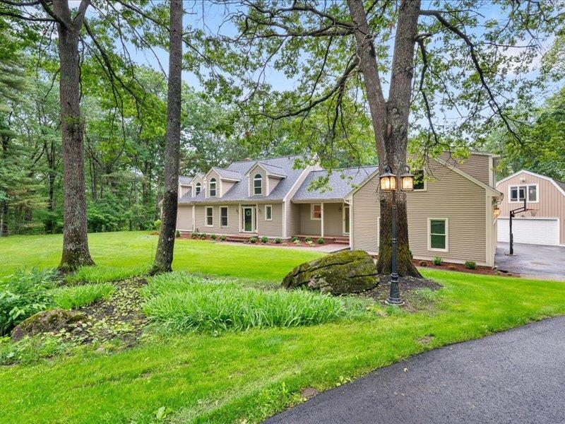 71 Marblehead Road Windham, NH 03087 - Photo 3 of 55