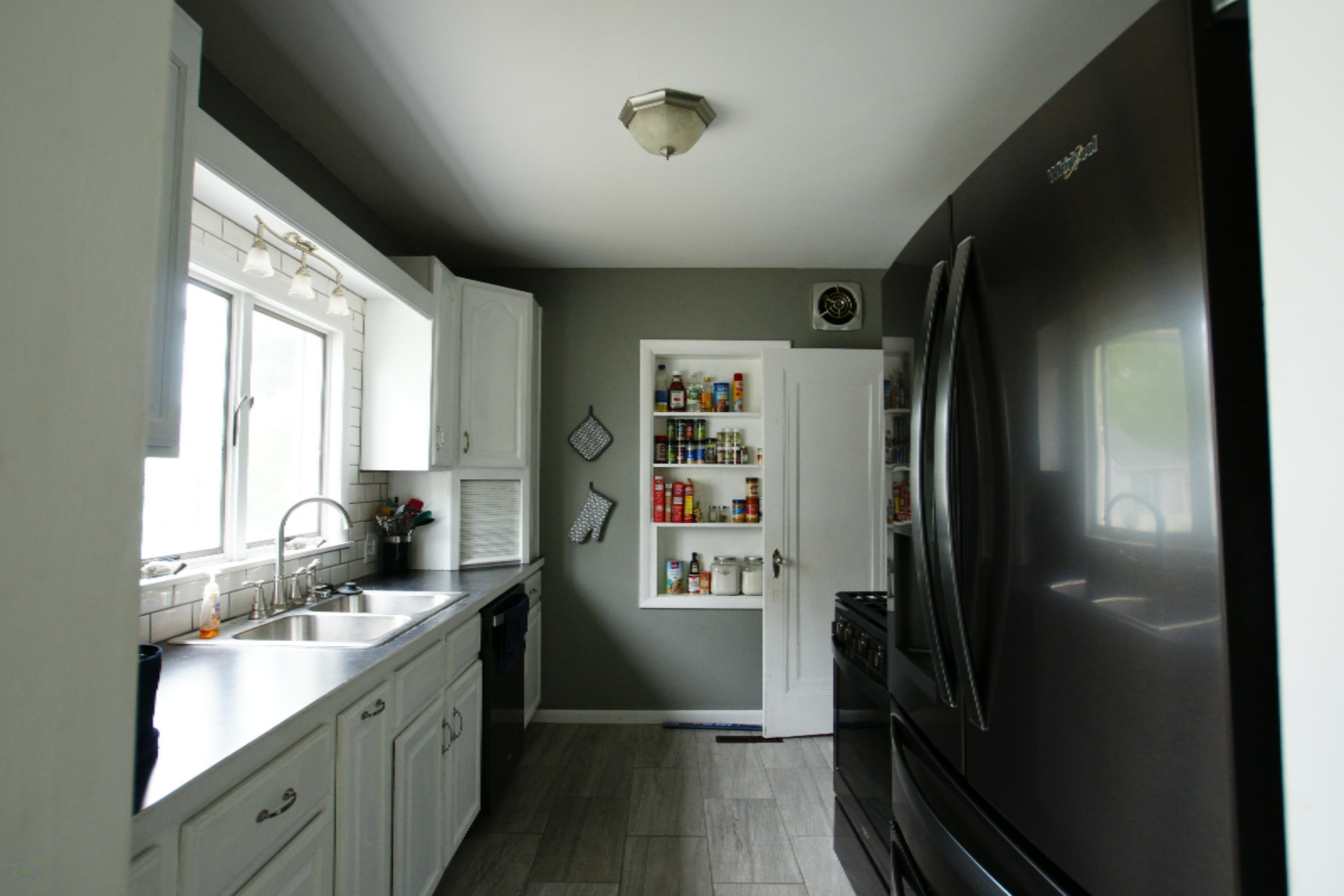 2921 Roosevelt Road Muskegon, MI 49441 - Photo 8 of 23 DSC00636