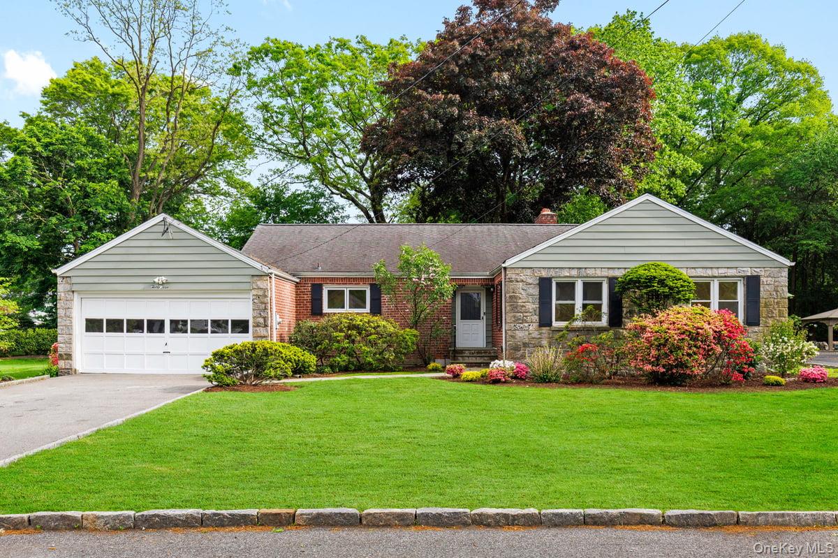 23 Lakeview Road New Rochelle, NY 10804 - Photo 1 of 27 Welcome to 23 Lakeview Road!
