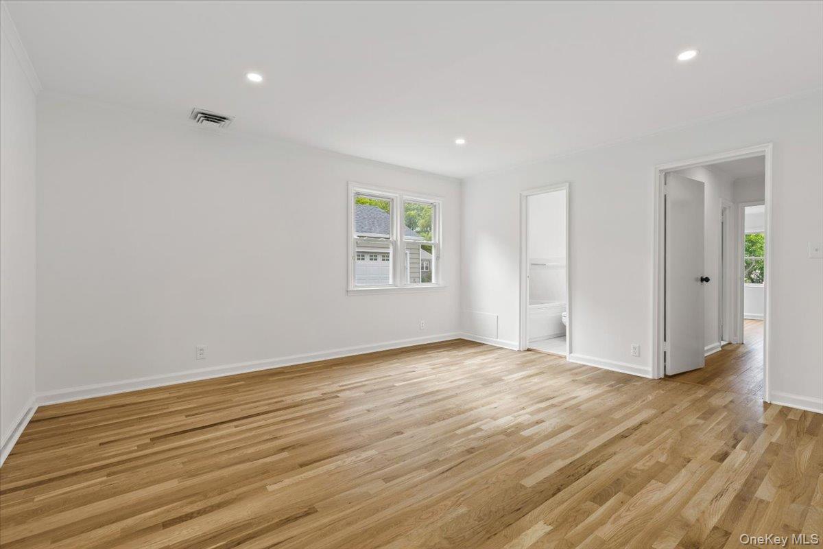 23 Lakeview Road New Rochelle, NY 10804 - Photo 15 of 27