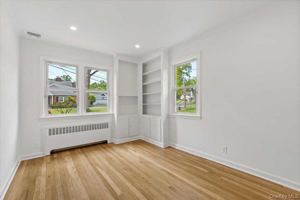 23 Lakeview Road New Rochelle, NY 10804 - Photo 18 of 27