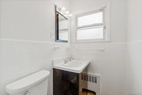 $899,000 | 23 Lakeview Road, New Rochelle, NY 10804