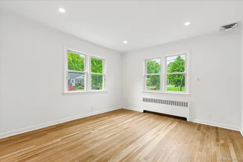 $899,000 | 23 Lakeview Road, New Rochelle, NY 10804