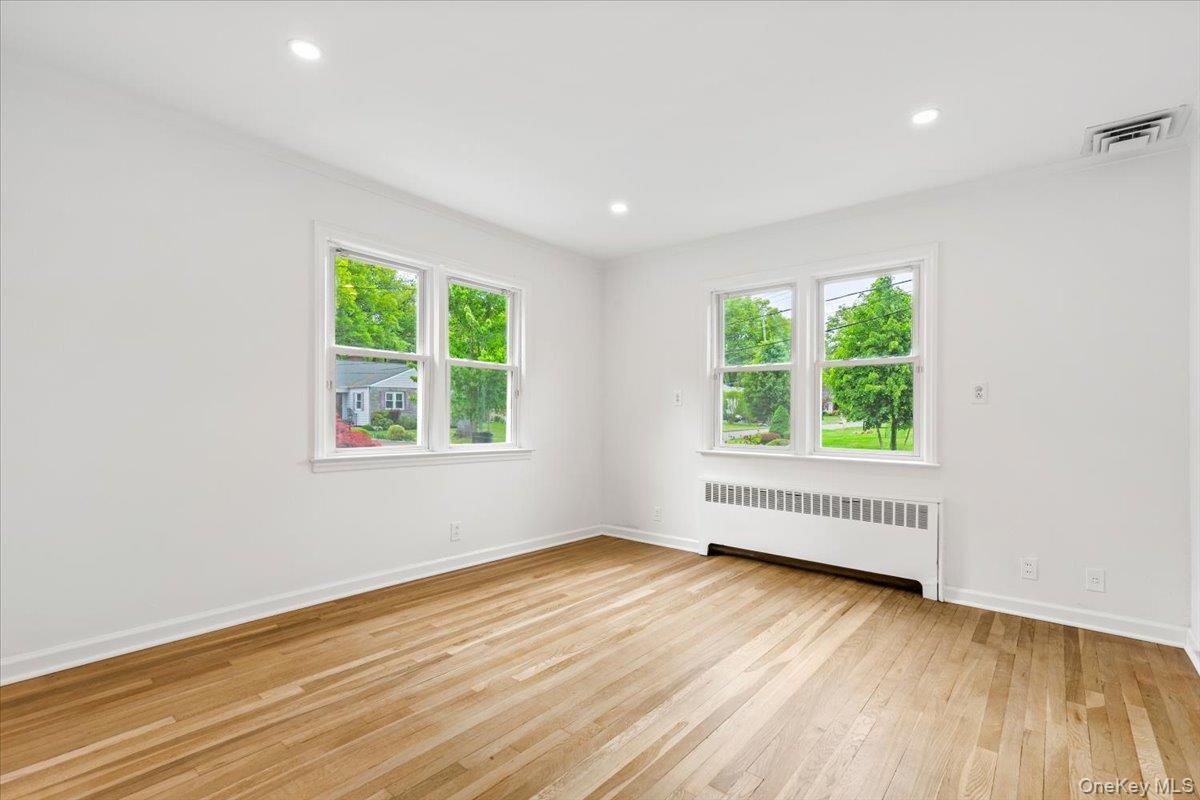 23 Lakeview Road New Rochelle, NY 10804 - Photo 20 of 27
