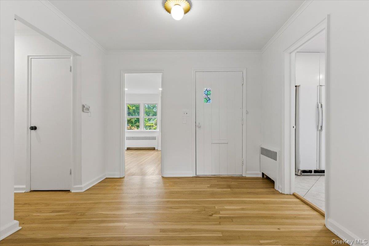 23 Lakeview Road New Rochelle, NY 10804 - Photo 2 of 27
