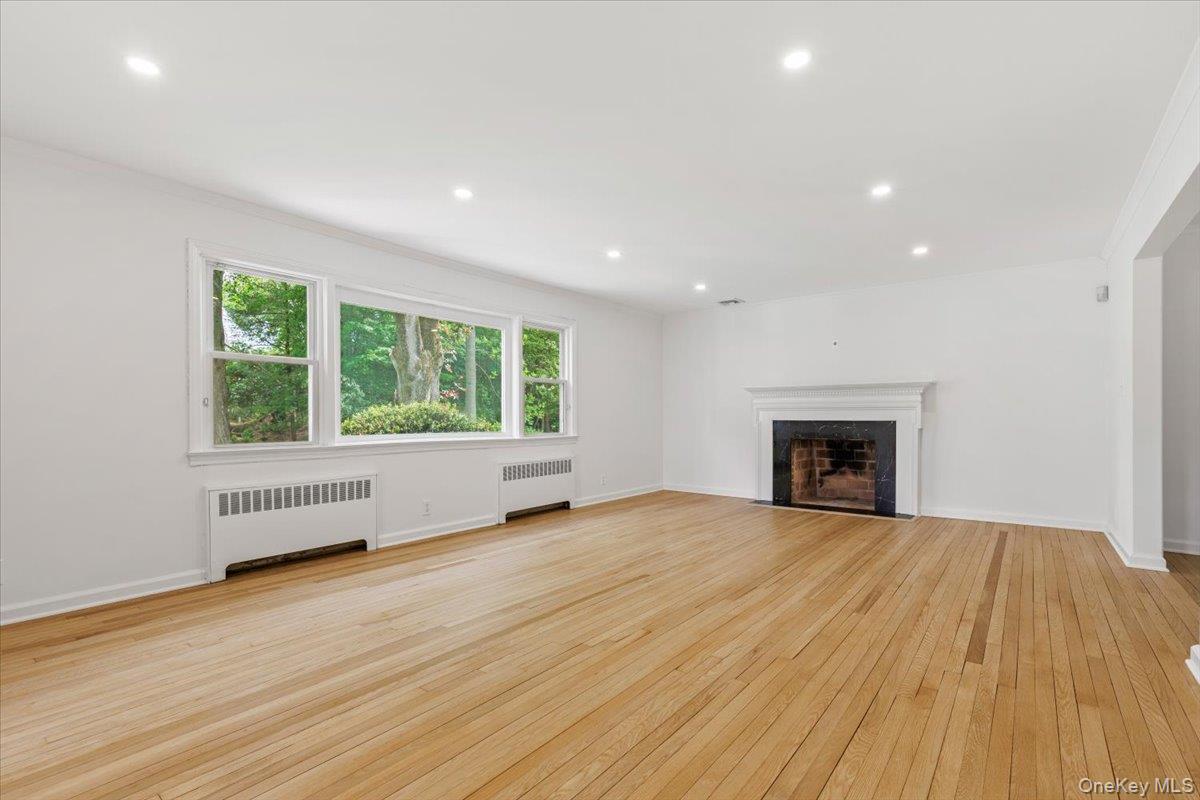 23 Lakeview Road New Rochelle, NY 10804 - Photo 6 of 27