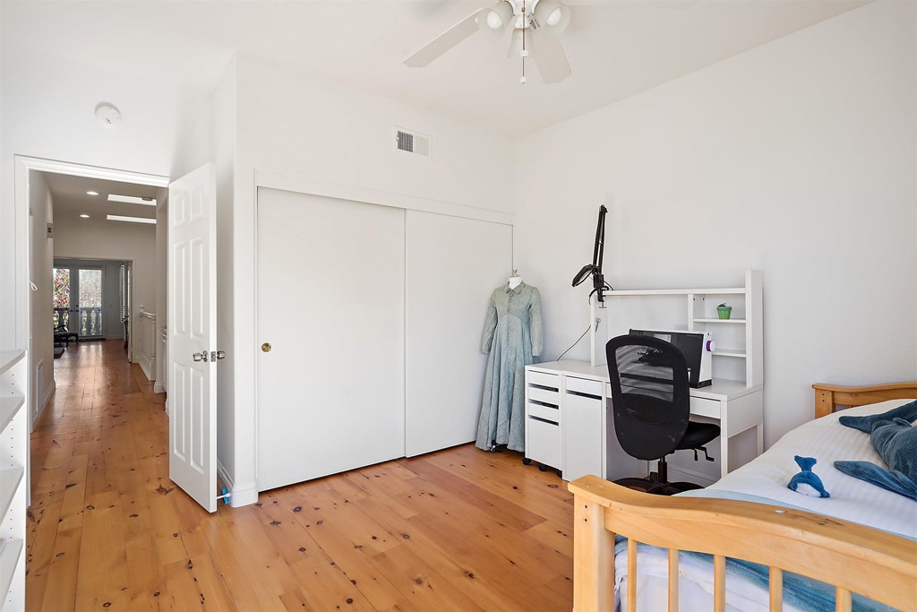 9735 Claiborne Square La Jolla, CA 92037 - Photo 46 of 60