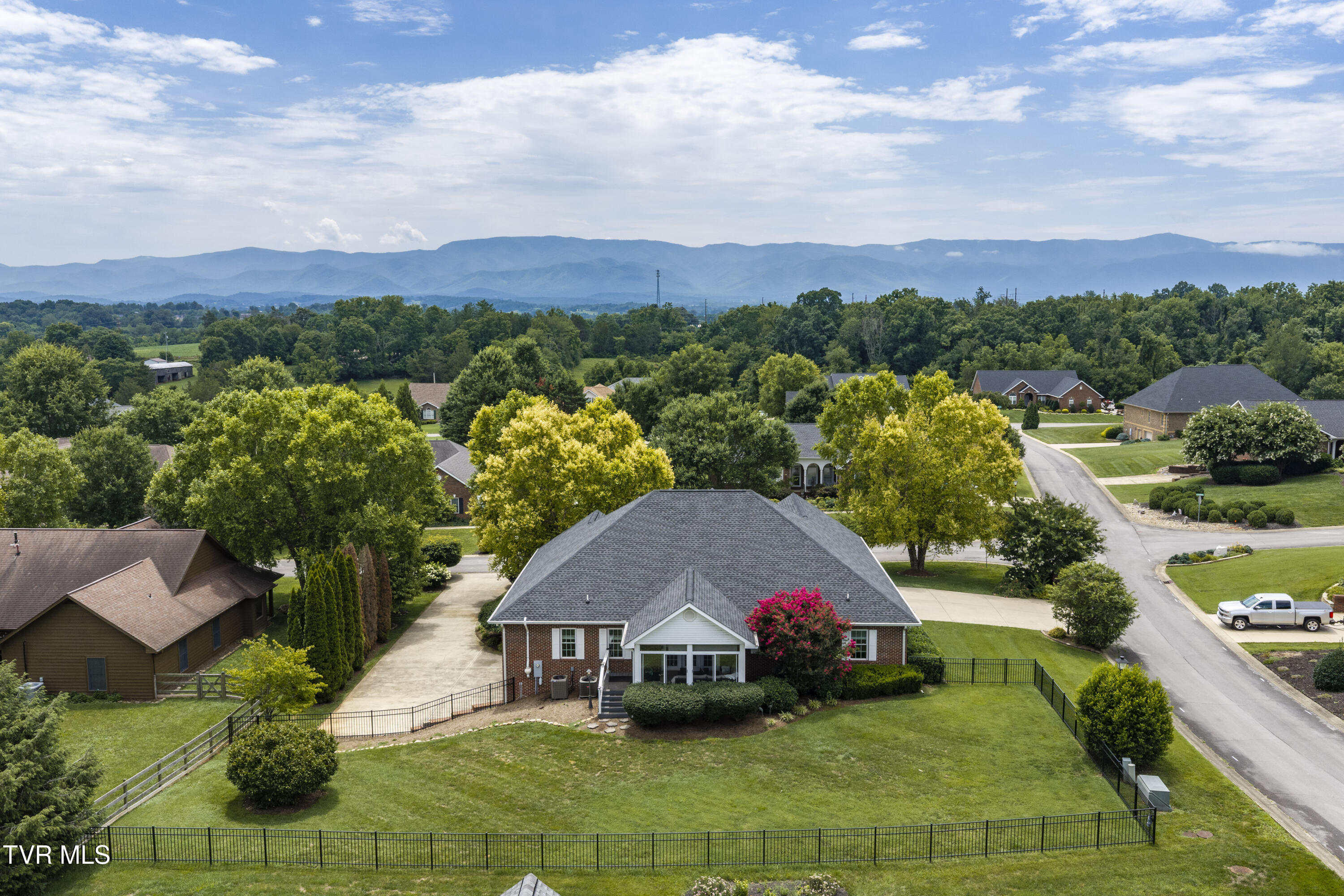 13 East Ridgefield Court Greeneville, TN 37745 - Photo 3 of 73 EastRidegfield-Aerials-5