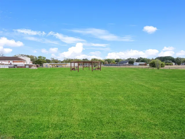 $797,500 | 1205 North N Avenue, Shiner, TX 77984