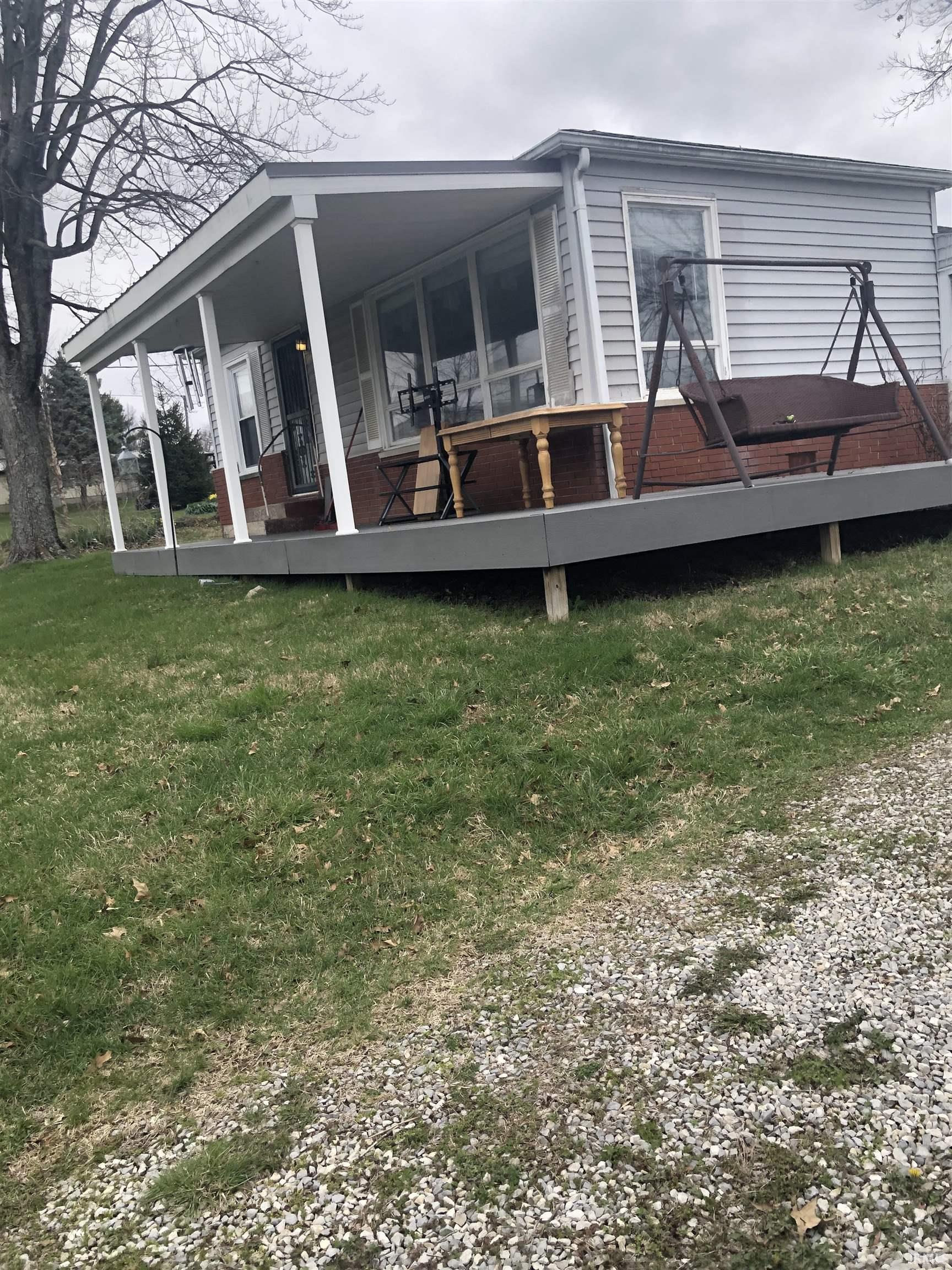 112 East Park Road Washington, IN 47501 - Photo 2 of 9 Gallery Image 2