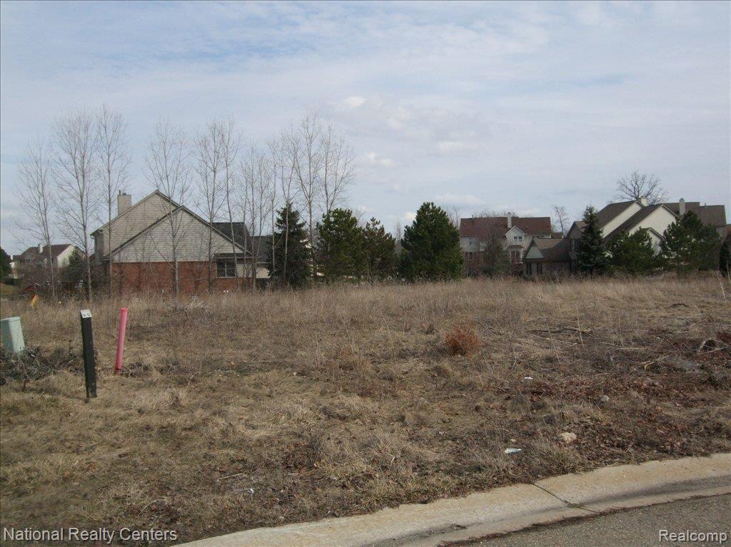 Century Woods Lot 13