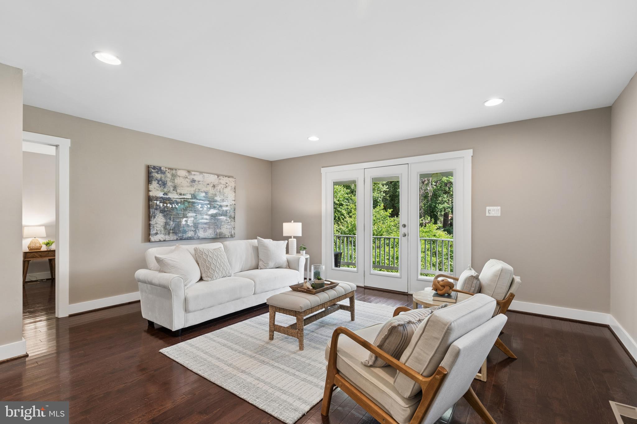 738 Dill Road Severna Park, MD 21146 - Photo 16 of 33 Living room