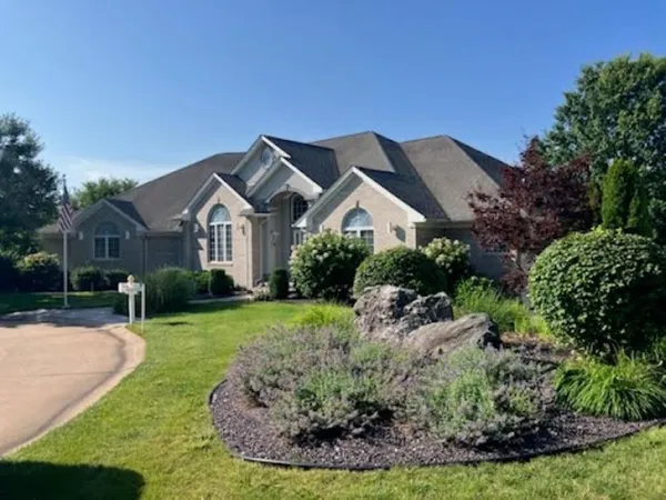 $529,900 | 4932 Lake View Drive, Quincy, IL 62305