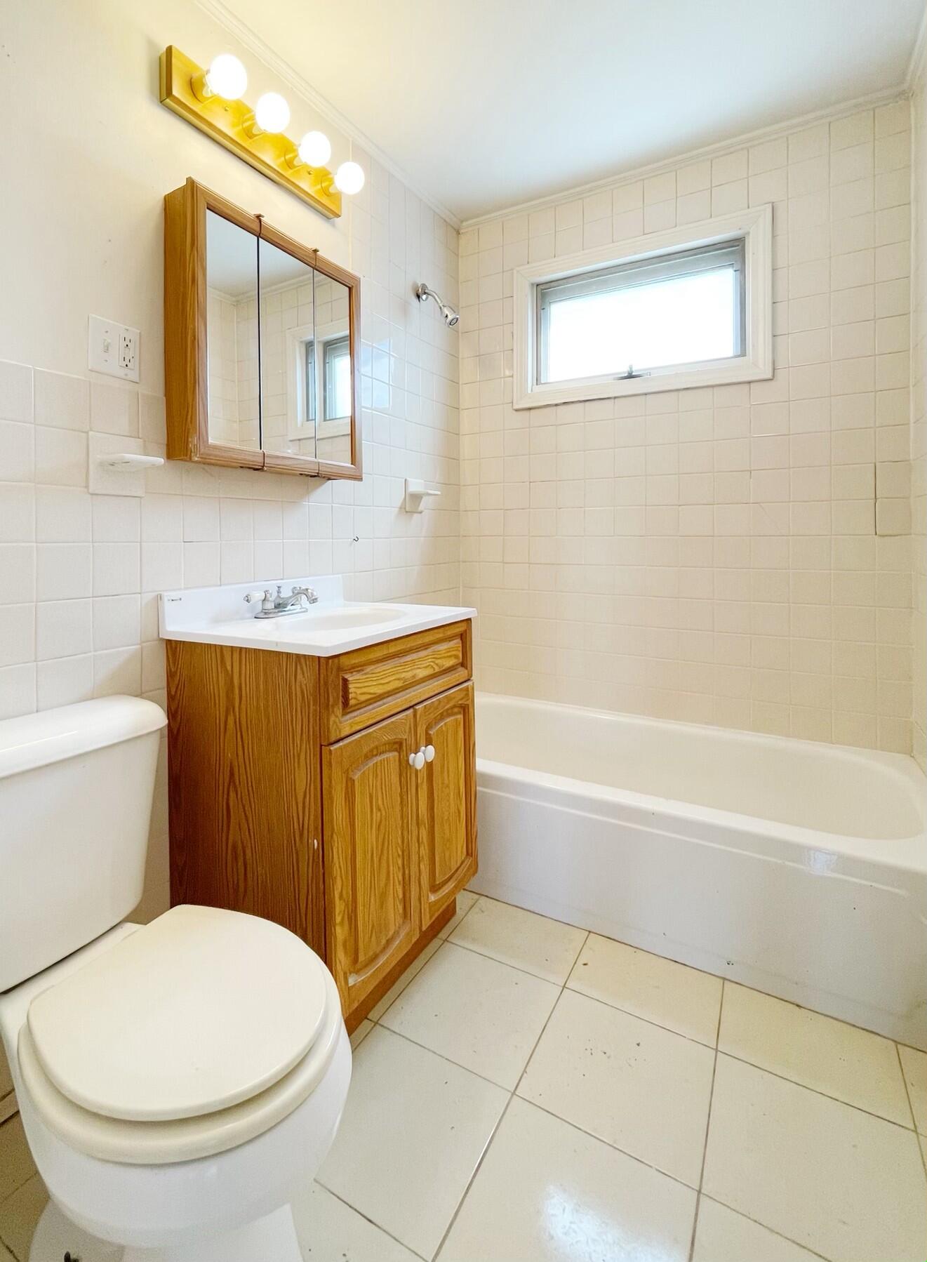 10 Bowman Street Bath, ME 04530 - Photo 7 of 17 Full Bath