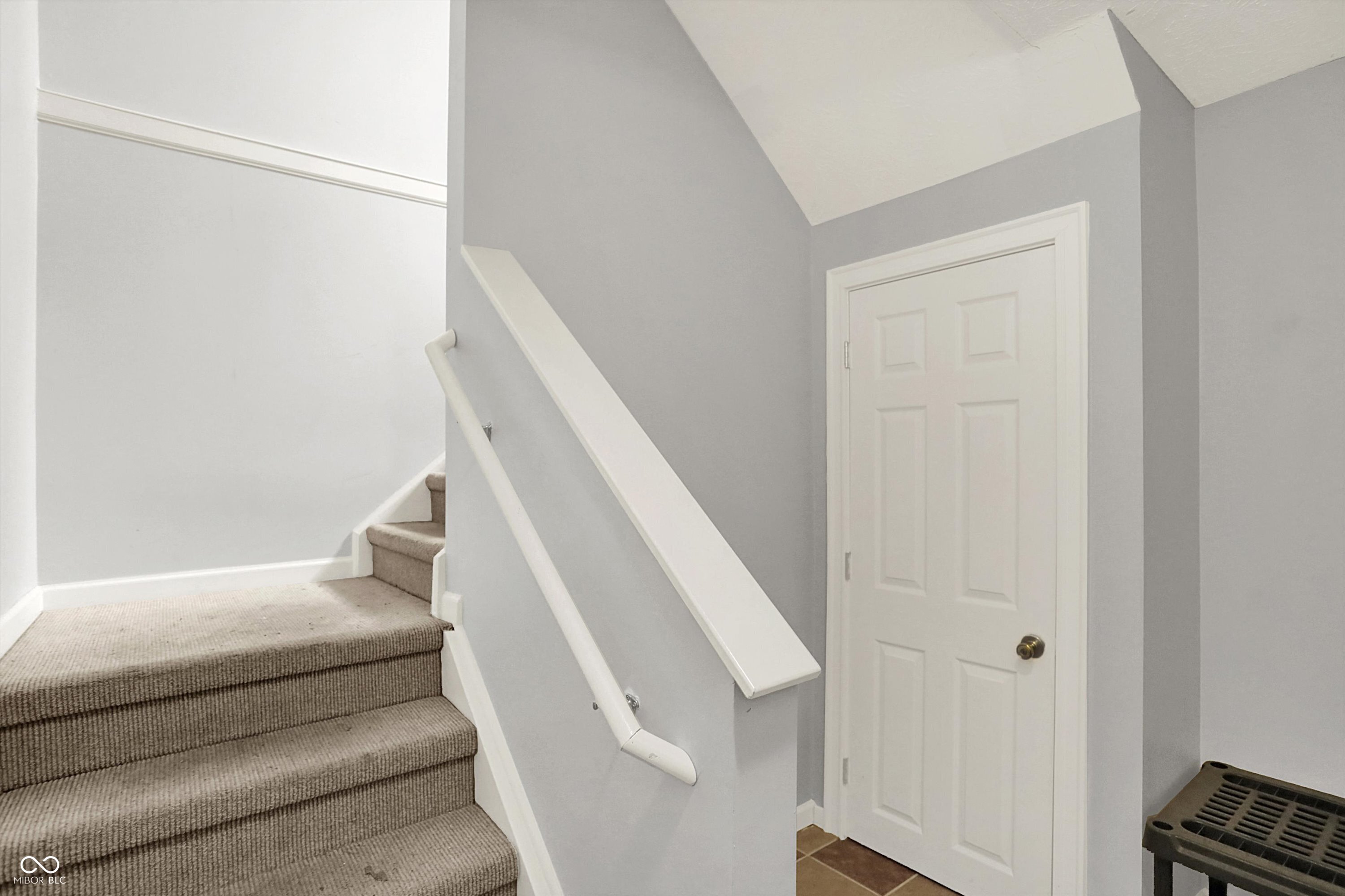 1066 Reserve Way Indianapolis, IN 46220 - Photo 9 of 50