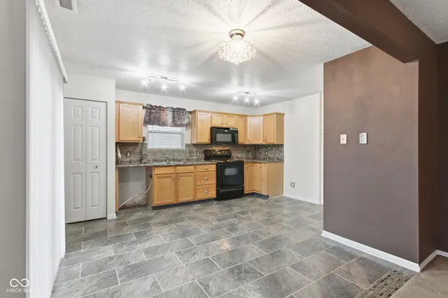 $240,000 | 11502 Presidio Drive, Indianapolis, IN 46235