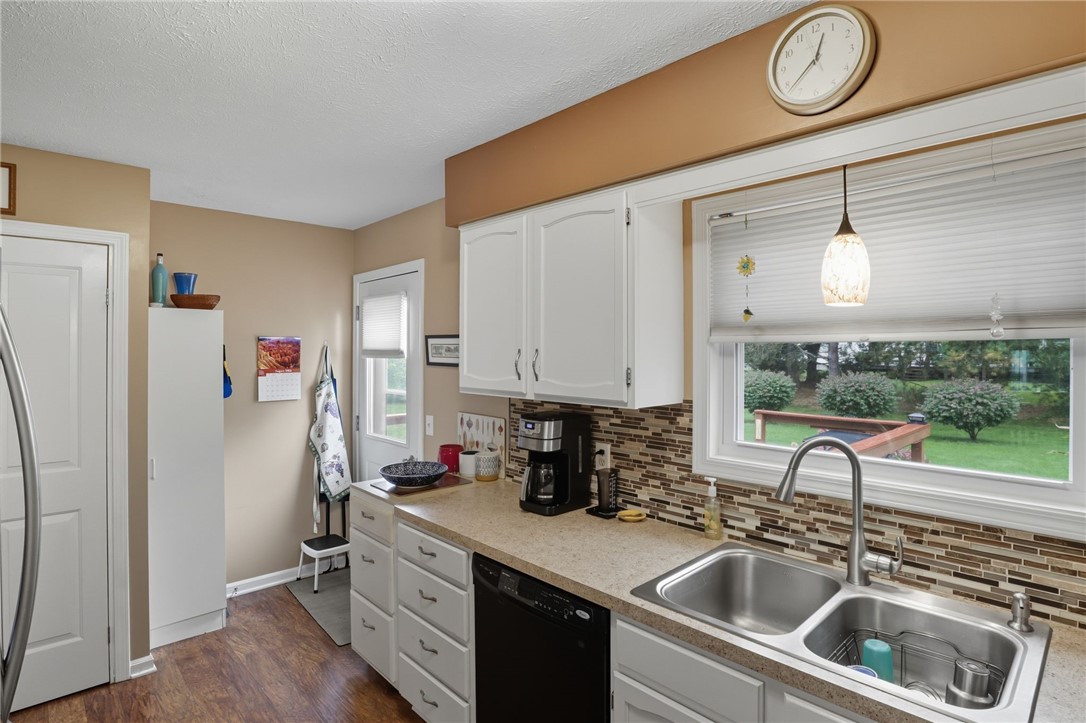 107 Cranbrook Terrace Webster, NY 14580 - Photo 14 of 28 Kitchen