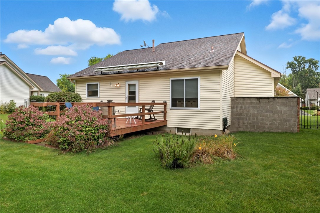 107 Cranbrook Terrace Webster, NY 14580 - Photo 24 of 28 Exterior back