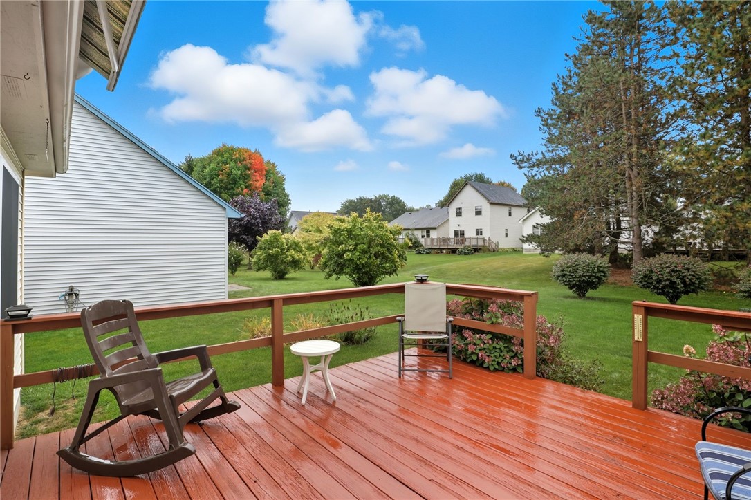 107 Cranbrook Terrace Webster, NY 14580 - Photo 26 of 28 Back deck