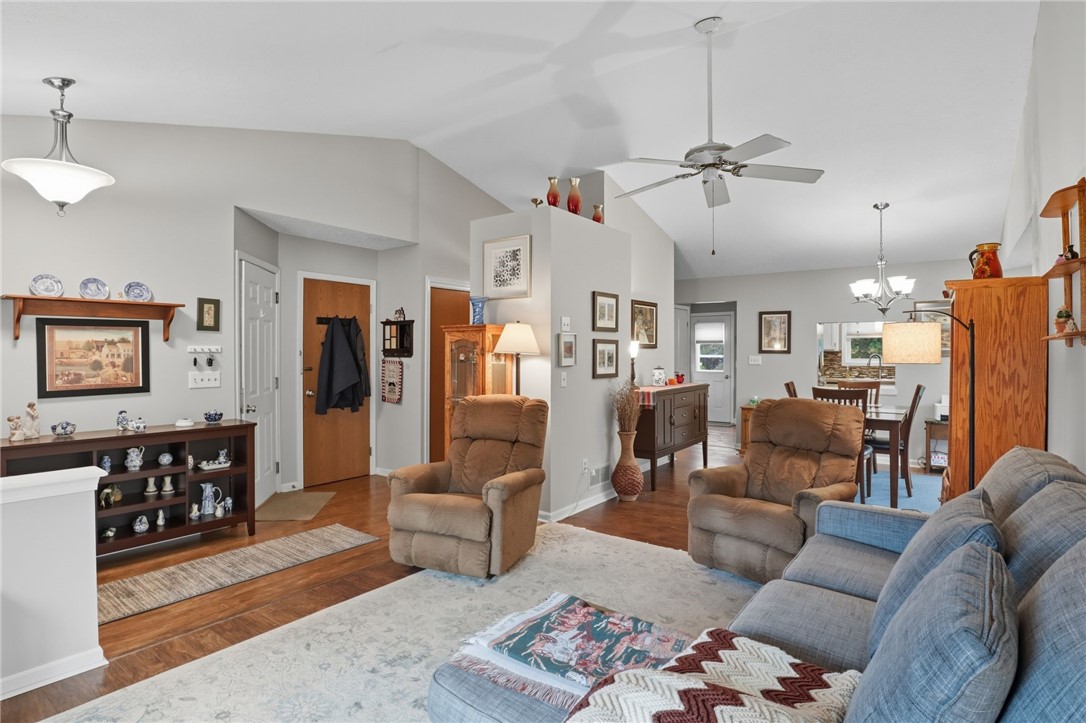 107 Cranbrook Terrace Webster, NY 14580 - Photo 5 of 28 Living room