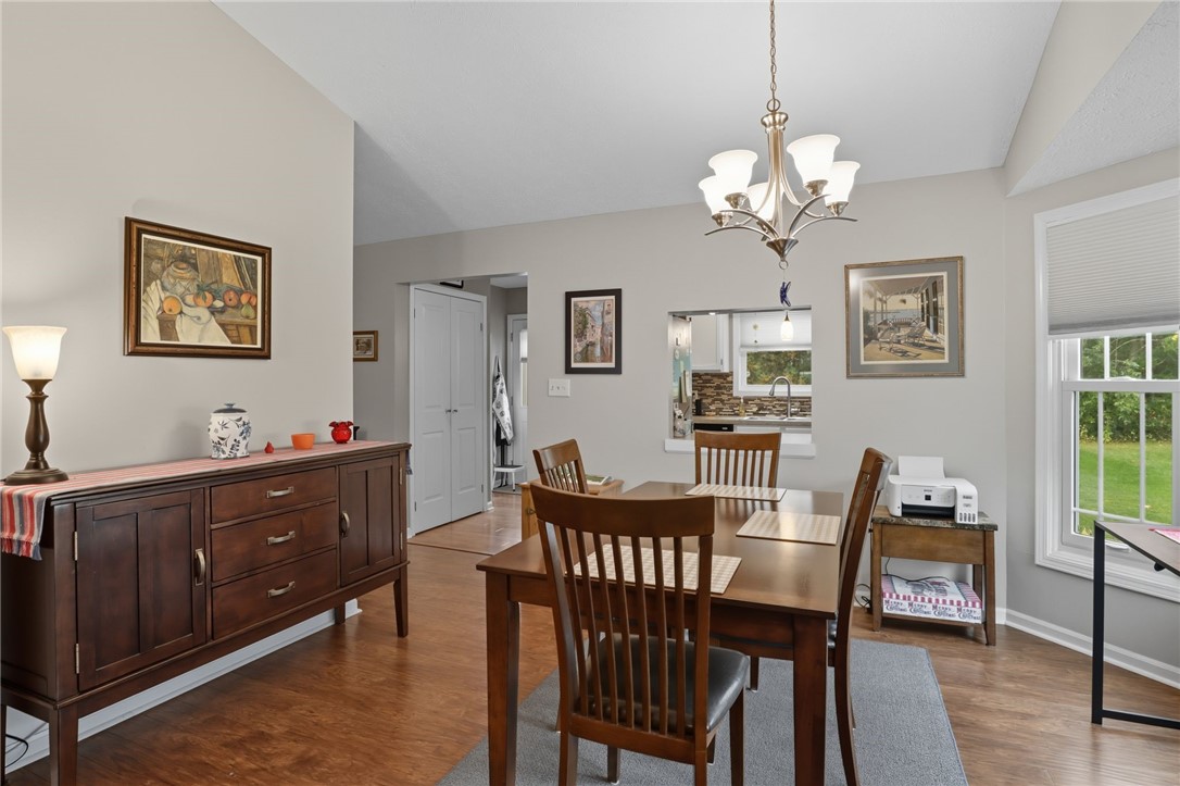 107 Cranbrook Terrace Webster, NY 14580 - Photo 9 of 28 Dinning room