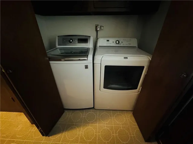 $399,000 | 12800 Locust Street, Kansas City, MO 64145