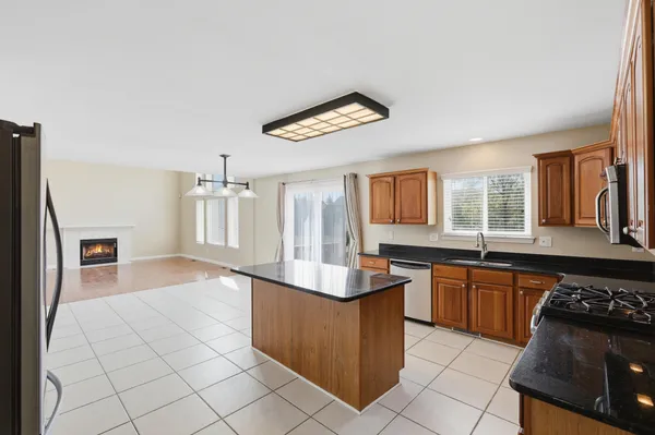 $3,295 | 26493 Isleworth Point, Southfield, MI 48034