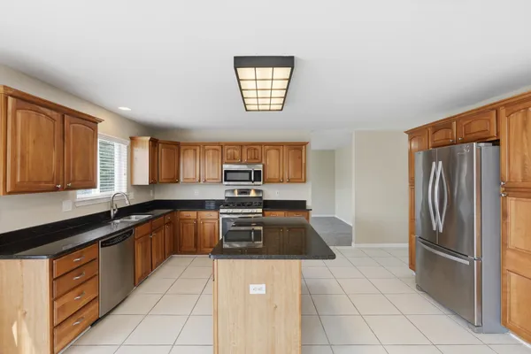 $3,295 | 26493 Isleworth Point, Southfield, MI 48034