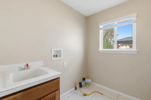 $3,295 | 26493 Isleworth Point, Southfield, MI 48034