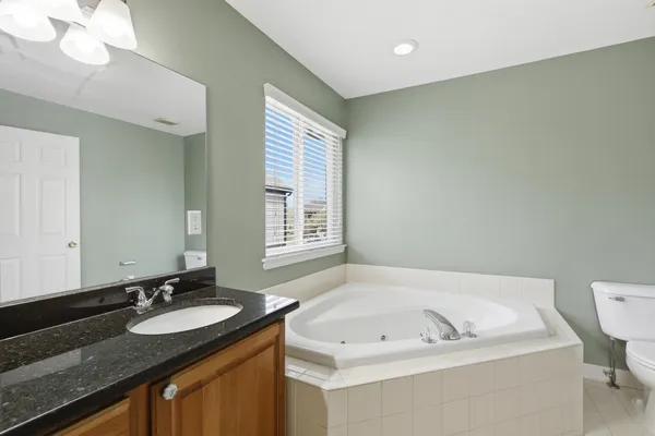 $3,295 | 26493 Isleworth Point, Southfield, MI 48034