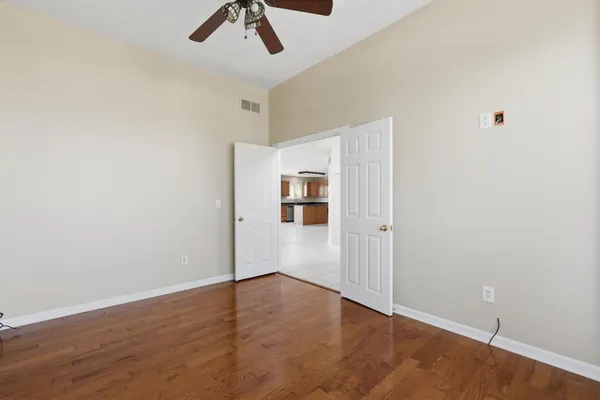 $3,295 | 26493 Isleworth Point, Southfield, MI 48034