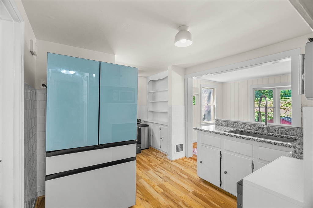 567 Poplar Street Boston, MA 02131 - Photo 15 of 42