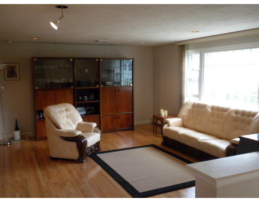 15 Larkspur Road Needham, MA 02492 - Photo 7 of 9