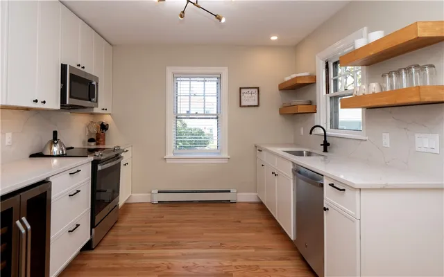 $4,000 | 45 Ayrault Street, Unit 5, Newport, RI 02840