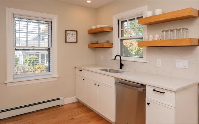 $4,000 | 45 Ayrault Street, Unit 5, Newport, RI 02840