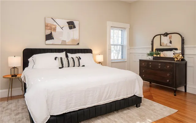 $4,000 | 45 Ayrault Street, Unit 5, Newport, RI 02840