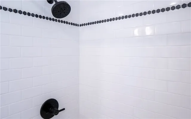 $4,000 | 45 Ayrault Street, Unit 5, Newport, RI 02840